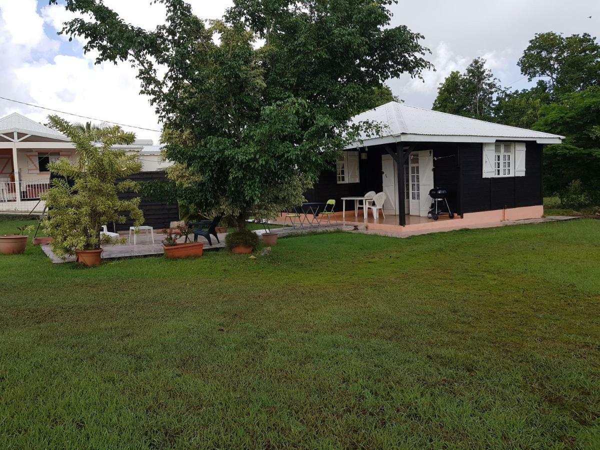 Bungalow Bassin Trouve Sainte-Anne  Exterior photo